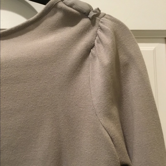 ELLE Cropped Ruffle Sweater - Picture 5 of 6